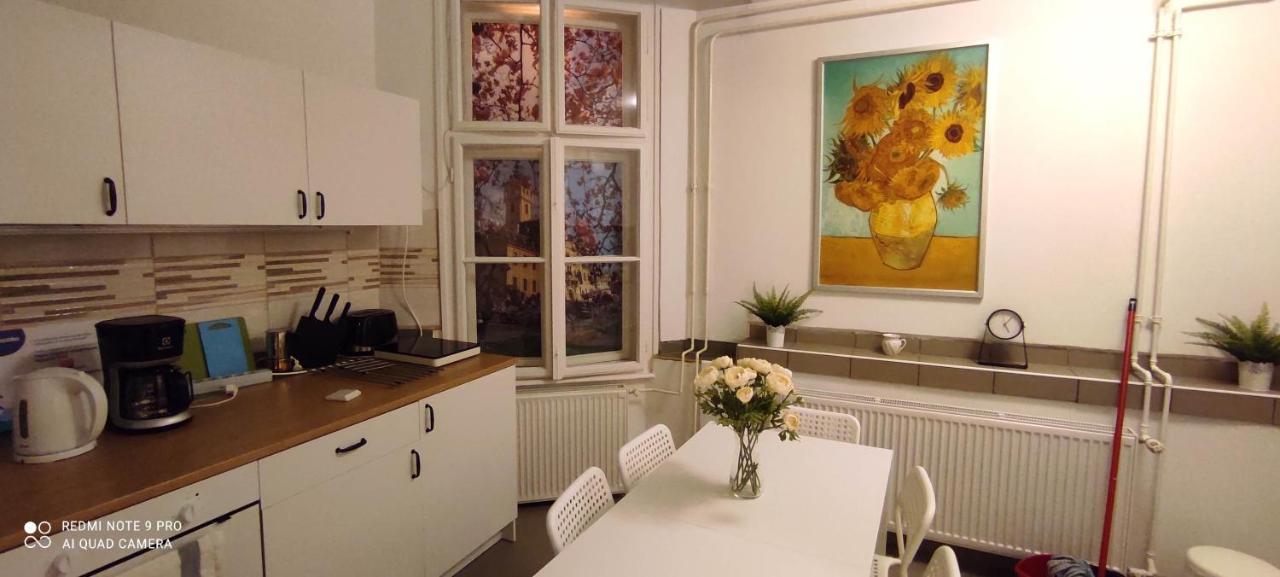 Fsqh Under Apartman Segedyn Zewnętrze zdjęcie